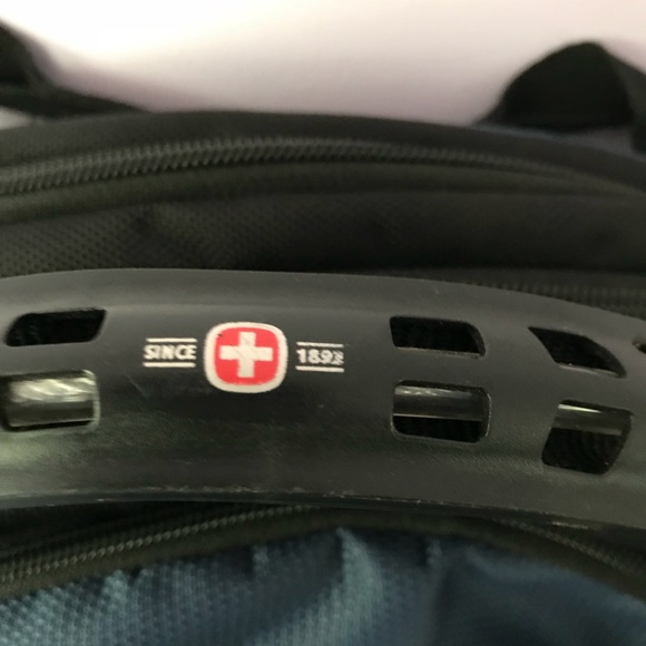 Computer back pack - Picture 2 of 7